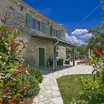 Ambrogino Hébergement de vacances *