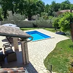 Ambrogino Hébergement de vacances Tinjan
