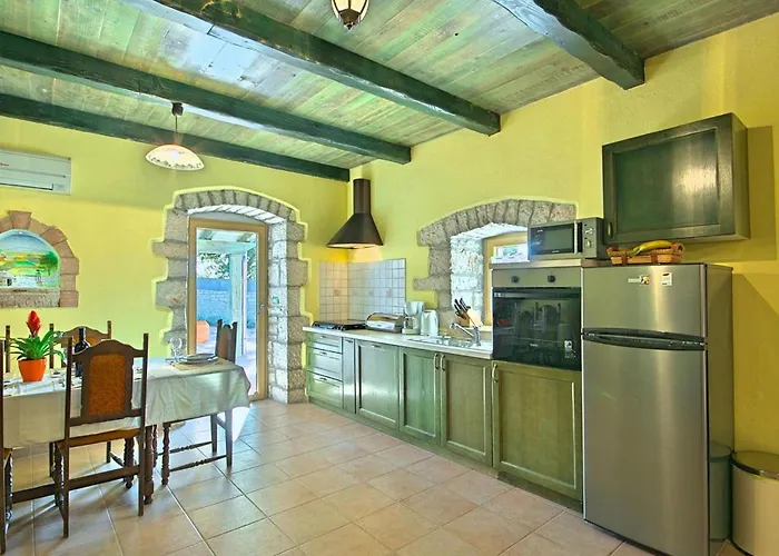 Holiday home Ambrogino Tinjan