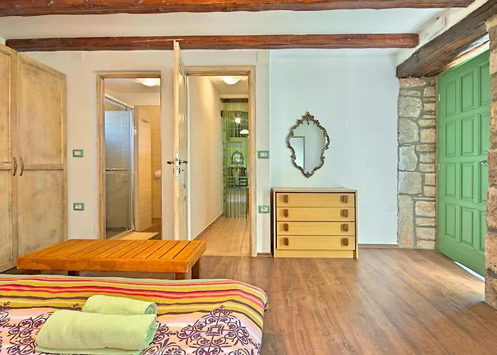 Holiday home Ambrogino *