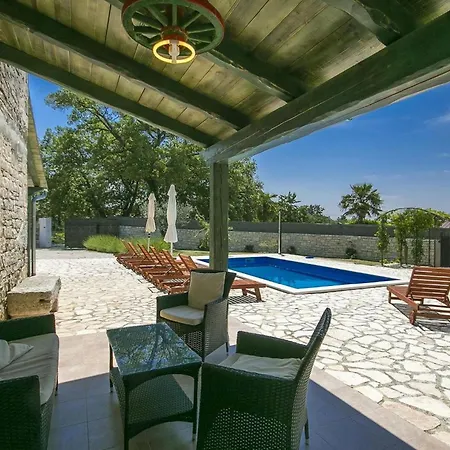 Holiday home Ambrogino *