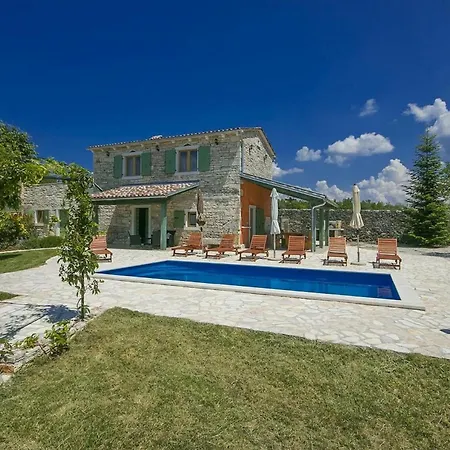 Holiday home Ambrogino Tinjan