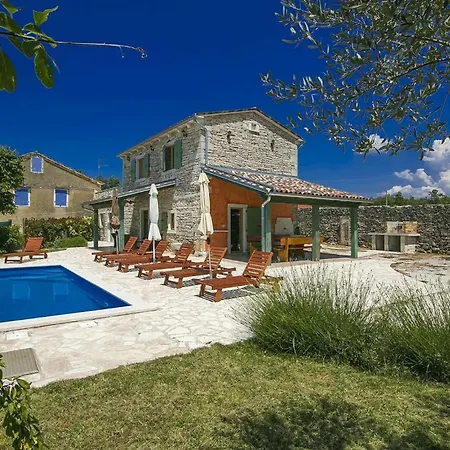 Holiday home Ambrogino
